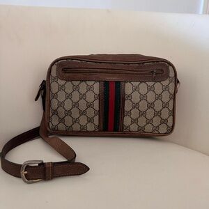 SOLD — Gucci GG Supreme Canvas Sherry Line Crossbody